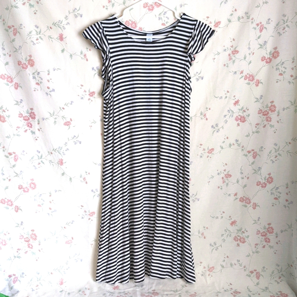 NWOT Old Navy black/white stripe dress